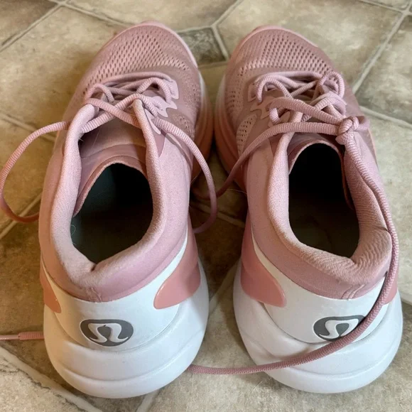 Lululemon Blissfeel Running Shoes - Picture 3 of 5